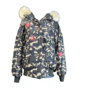 Zara Trafaluc NWOT Camo Floral Embroidered Faux Fur Hooded Winter Jacket Size XS